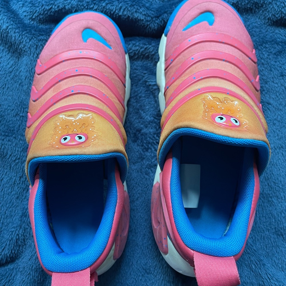 Nike girls sneaker